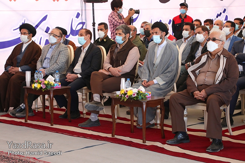 آیین افتتاح پروژه انتقال آب خلیج فارس به استان یزد آیین افتتاح پروژه انتقال آب خلیج فارس به استان یزد