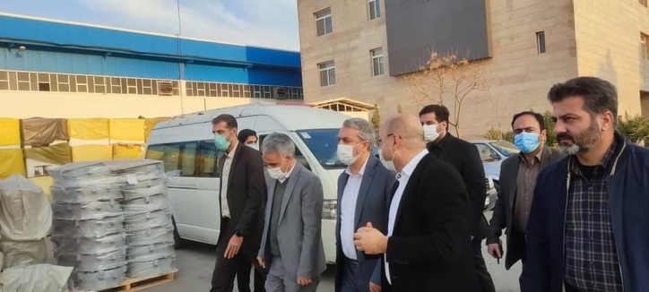 وزیر صنعت، معدن و تجارت به قم سفر کرد
