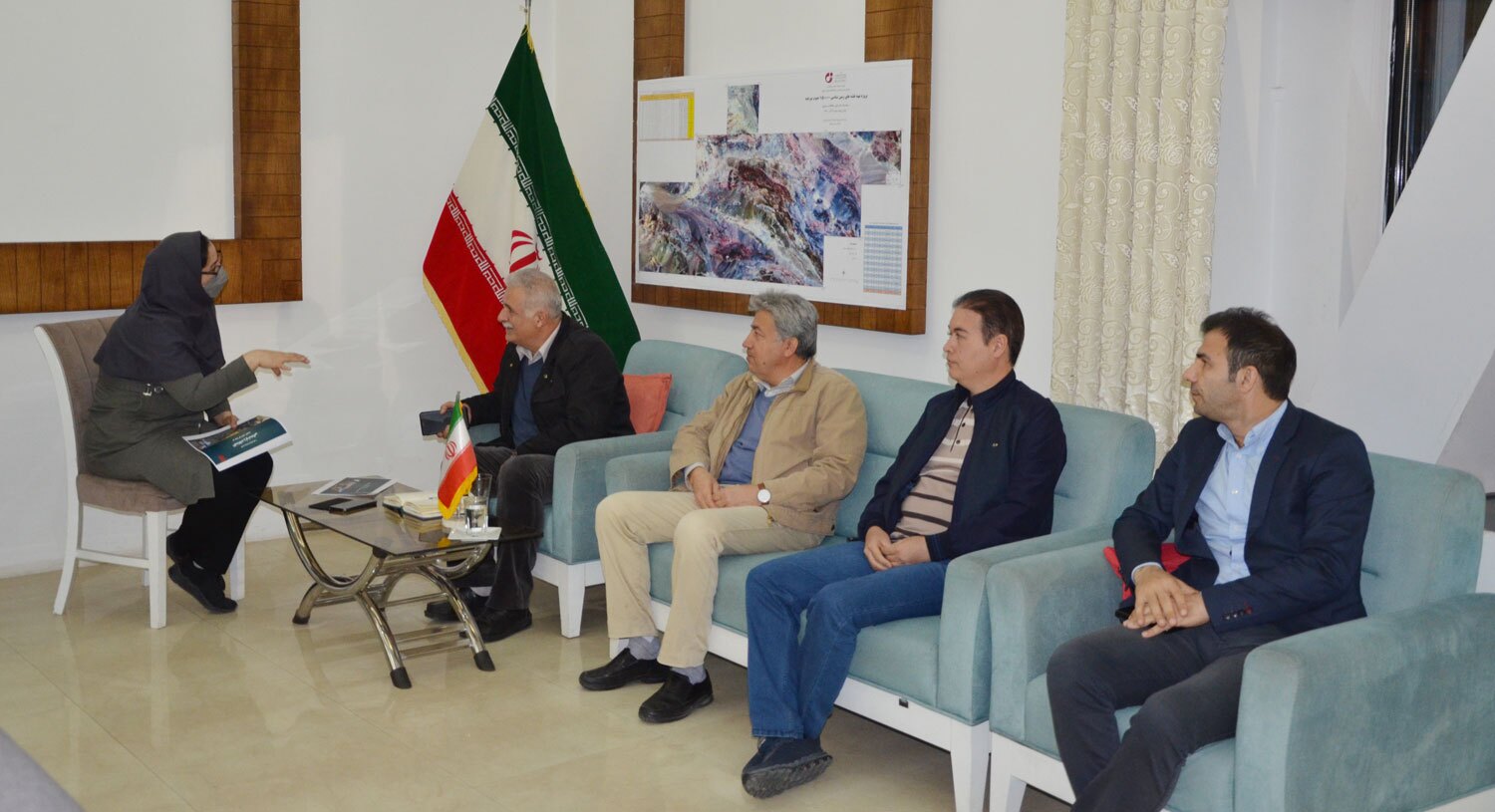معاون اکتشاف سازمان زمینشناسی و اکتشافاتمعدنی کشور خبر داد: شناسایی نشانههایی از کانهزایی طلا، مس، آنتیموان و روی در مطالعات کانیسنگین پهنه خراسانجنوبی معاون اکتشاف سازمان زمینشناسی و اکتشافاتمعدنی کشور خبر داد: شناسایی نشانههایی از کانهزایی طلا، مس، آنتیموان و روی در مطالعات کانیسنگین پهنه خراسانجنوبی