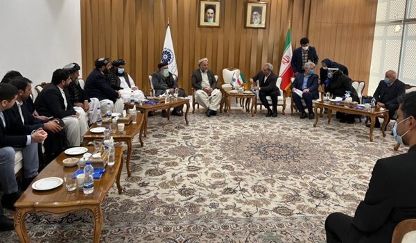 دیدار هیات طالبان با وزیر صنعت و فعالان اقتصادی ایران دیدار هیات طالبان با وزیر صنعت و فعالان اقتصادی ایران