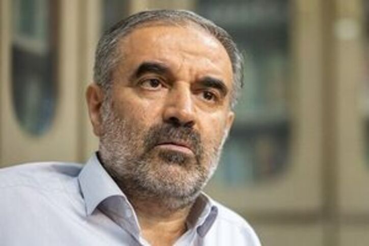 ثروتمندان نجومی با حذف ارز ۴۲۰۰ تومانی خیلی بیشتر خواهند شد؛ دولت نمی‌خواهد از آن‌ها مالیات بگیرد؟