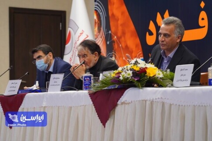 ۴۹ میلیون نفر سهامدار مستقیم و غیرمستقیم فولاد را در نظر بگیرید