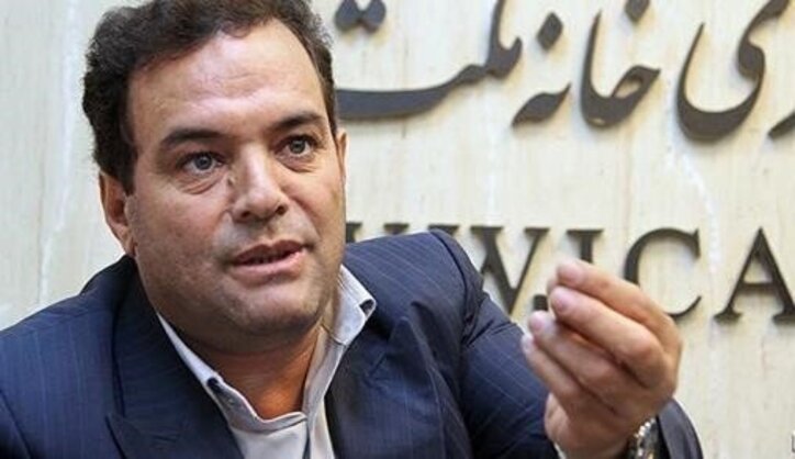 معادن را با قیمت جهانی خام بفروشیم بهتر از غارت توسط کارخانه‌های فولاد و سیمان داخلی است