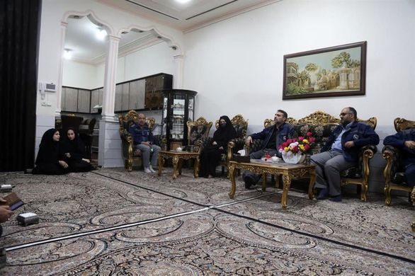 کار در معدن کمتر از جهاد در راه خدا نیست کار در معدن کمتر از جهاد در راه خدا نیست
