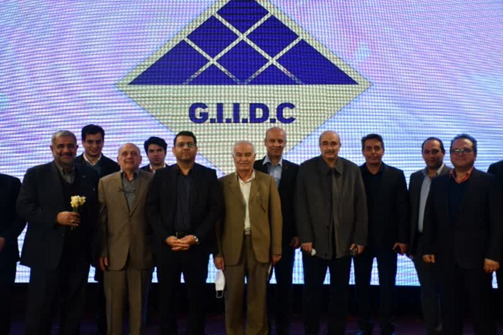«سیمان غدیر» پیشتاز در صادرات به ۲۳ کشور جهان/ سود سهامداران تا ۲۲ بهمن پرداخت می‌شود