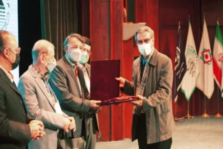 روابط عمومی چادرملو نشان مدیر برتر ۱۴۰۰ را کسب کرد