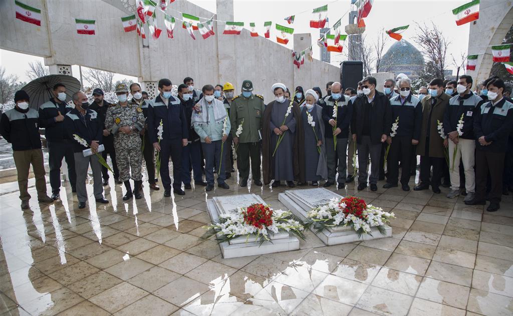 ذوب آهن در مسیر انقلاب اسلامی، شکوفایی صنعت فولاد کشور را رقم زد ذوب آهن در مسیر انقلاب اسلامی، شکوفایی صنعت فولاد کشور را رقم زد
