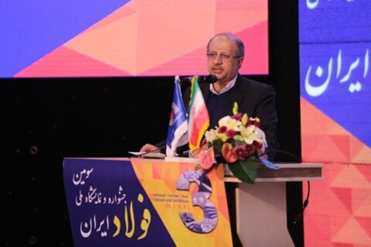قرارداد‌های بلند مدت برای تامین پایدار مواد اولیه ذوب آهن اصفهان را دستور کار داریم