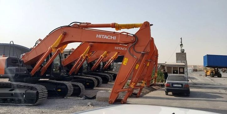 تأمین ماشین آلات معدن و حل تعارضات این بخش با محیط زیست در اولویت دولت باشد