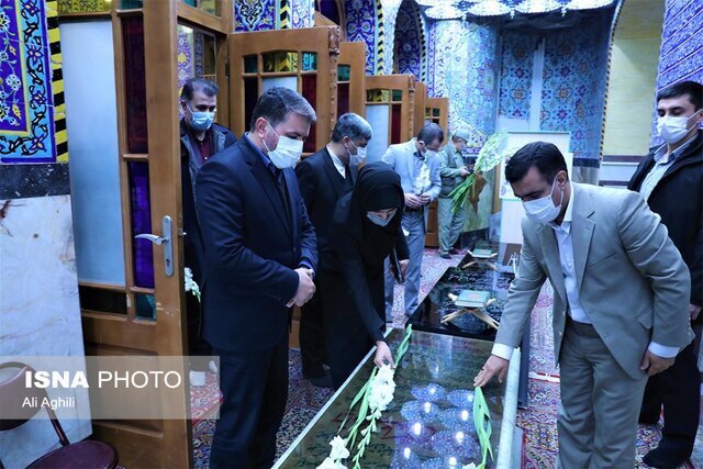 بهرهبرداری معادن و ایجاد صنایع با لحاظ ارزشهای بیولوژیکی باشد بهرهبرداری معادن و ایجاد صنایع با لحاظ ارزشهای بیولوژیکی باشد