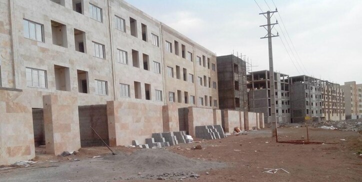 ۲۴۰ هزار متقاضی چشم انتظار تکمیل مسکن مهر/خط ارتباط پیگیری مشکلات مسکن مهر در وزارت راه ایجاد شود