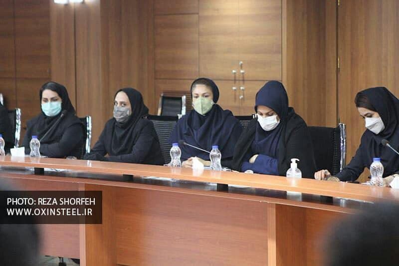 مراسم بزرگداشت روز زن در شرکت فولاد اکسین خوزستان برگزار شد مراسم بزرگداشت روز زن در شرکت فولاد اکسین خوزستان برگزار شد