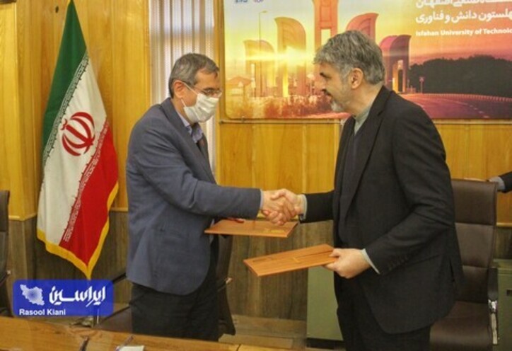 تزریق دانش کاربردی دانشگاه به صنعت/امکانات و تجهیزات صنعت برای کاربست علم روز دنیا در اختیار دانشگاه‌ها قرار گیرد