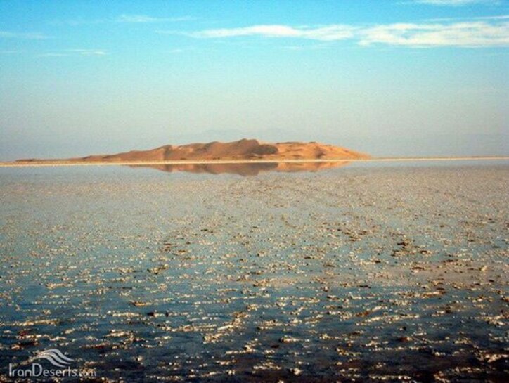 کویر دق سرخ، معدن سرب و طلا
