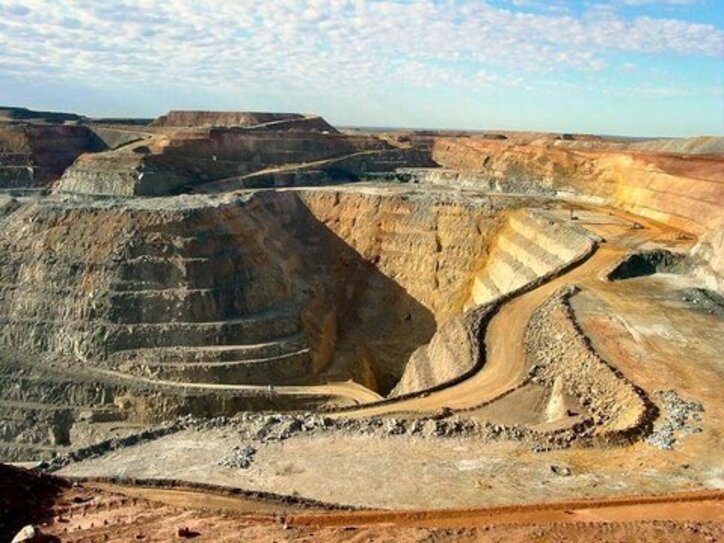 لزوم برخورد قاطع دستگاه‌های اجرایی در مواجهه با فعالیت معادن جدید