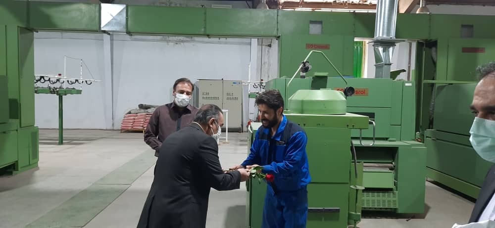 تجلیل از کارگران از سوی اداره امور شعب استان اردبیل تجلیل از کارگران از سوی اداره امور شعب استان اردبیل