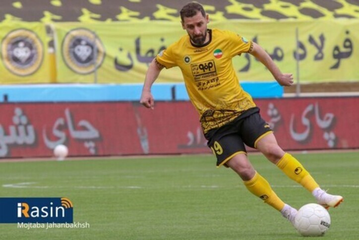 سه سپاهانی در آستانه محرومیت از نبرد با پرسپولیس