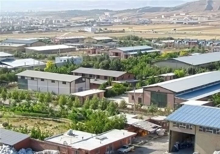 بازگرداندن ۴۰۰ هکتار از اراضی حبس شده صنعتی تا پایان سال ۱۴۰۰