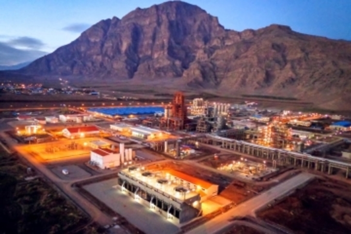 گسترش همکاری‌ها با هلدینگ پتروشیمی باختر: پتروشیمی لرستان (پتروشیمی خرم آباد)