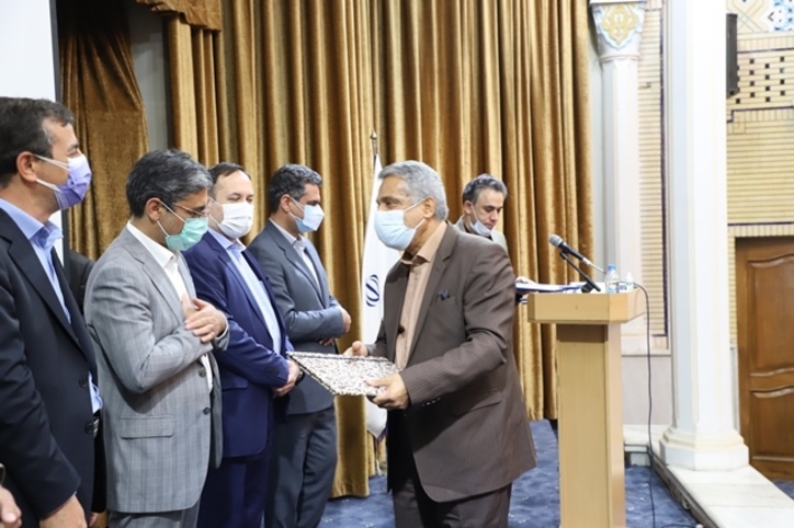 عزم سازمان صنایع کوچک و شهرک‌های صنعتی ایران برای ایجاد ۱۰۰ هزار فرصت شغلی/ ابلاغ بسته حمایت از تولید برای تفویض اختیارات کامل به هیأت مدیره شرکت شهرک‌های صنعتی استان‌ها