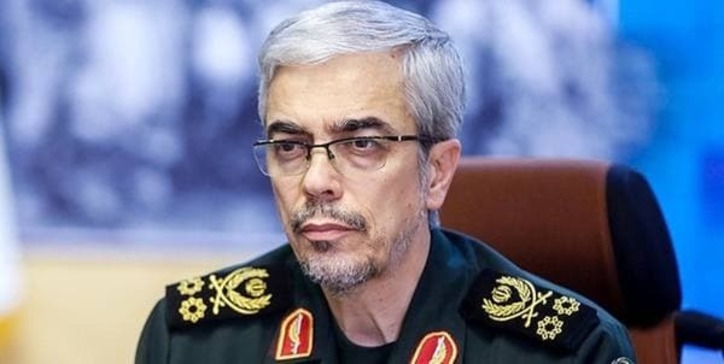 سرلشکر باقری درگذشت اکبر ترکان را تسلیت گفت