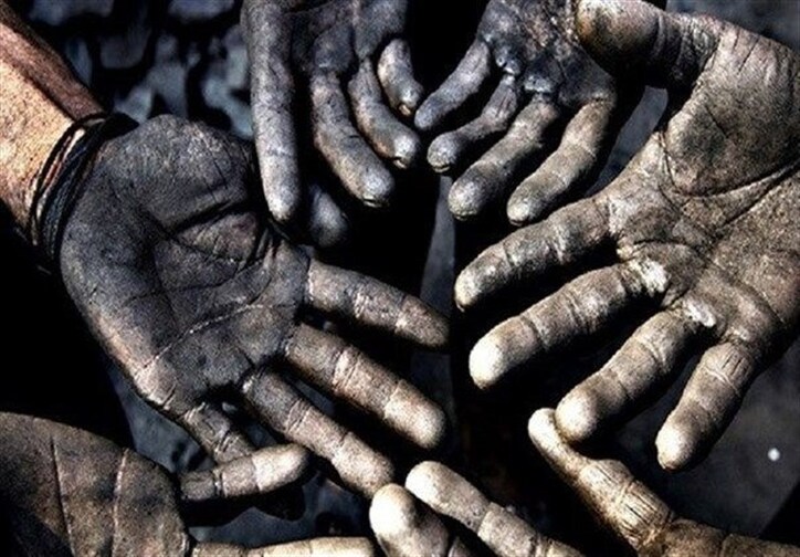 تلاش ۵ گروه امدادی برای نجات دو معدن کار محبوس در معدن طزره دامغان
