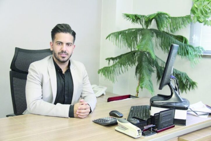صنعت خاکستری روی نوار سیاهی