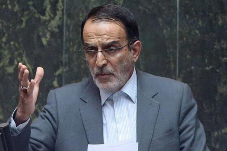فولاد و سیمان را از دست فامیل‌های قدرت و ثروت در بیاورید