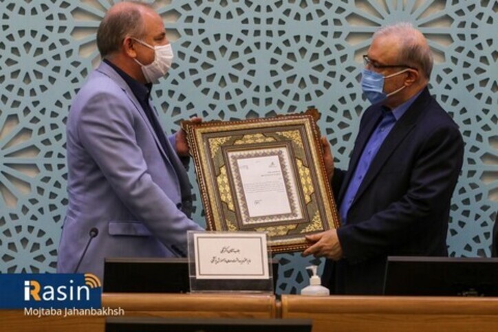تقدیر وزیر بهداشت از فولاد مبارکه در حمایت مالی و تجهیزاتی در کنترل کووید ۱۹