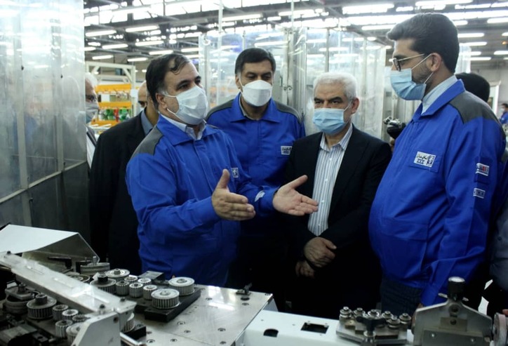 رضایت‌مندی مشتریان در گرو ارتقای کمی و کیفی محصولات خودروسازان/ تولید عاملی برای کاهش تاثیر تحریم‌ها در صنعت خودروسازی