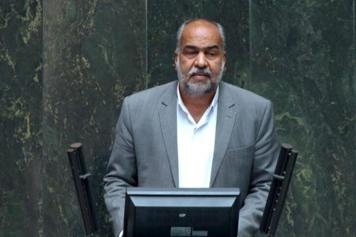 اجازه ندهید سنگ آهن بافق وارد بورس شود