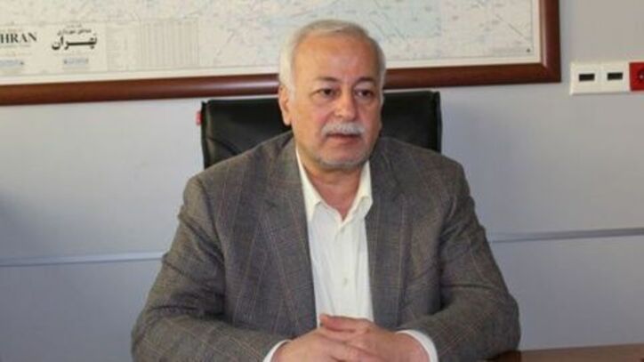 حاکمیت دولت از خصوصی‌سازی بانک‌ها باید برداشته شود