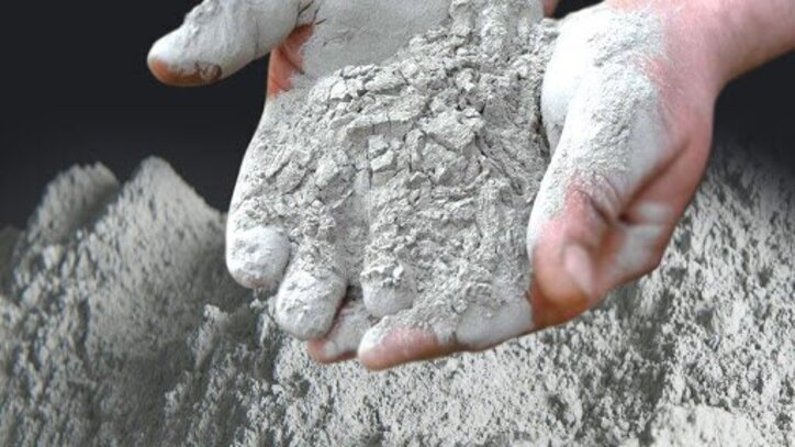 عرضه بی سابقه ۲۹۵ هزار تن سیمان در بورس کالا