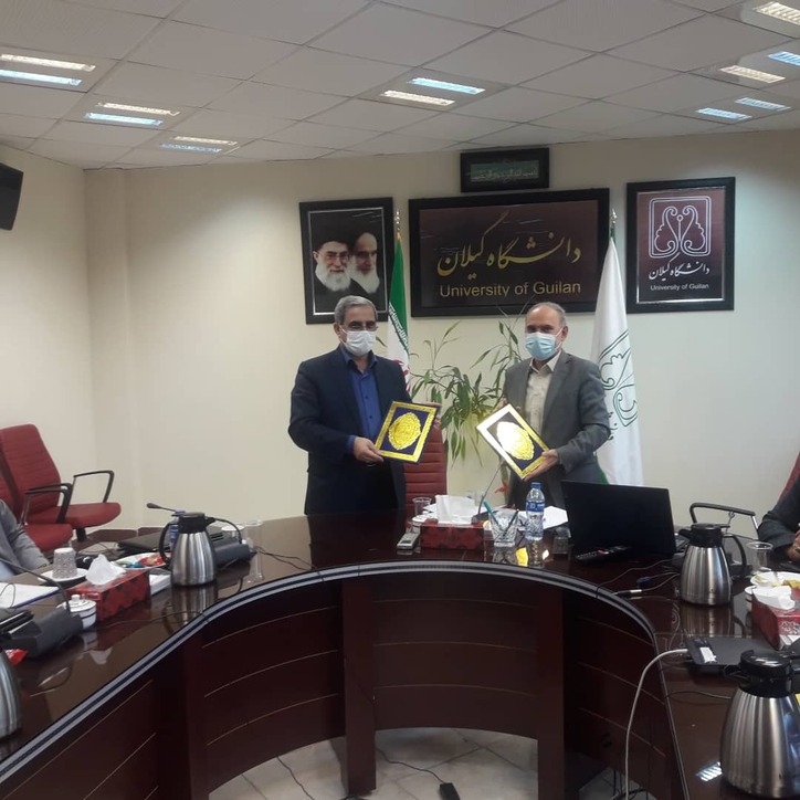 امضای تفاهم نامه همکاری صنعت و دانشگاه، بین سازمان صمت استان و دانشگاه گیلان