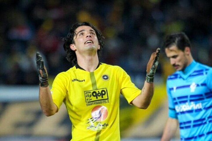 گلایه‌های بازیکن سپاهان از اتفاقات بازی پرسپولیس با حریفان