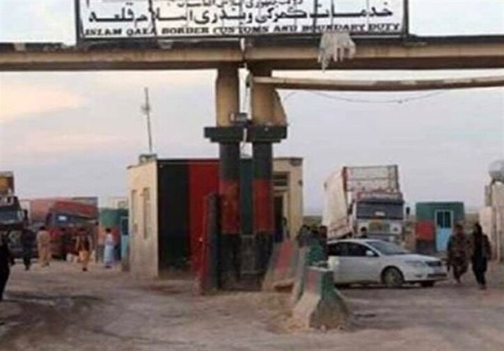مدیر گمرک دوغارون: فعلاً چشم‌انداز عادی‌شدن روند تجارت مشخص نیست/ هماهنگی برای بازگشت کامیون‌های ایرانی متوقف در اسلام‌قلعه