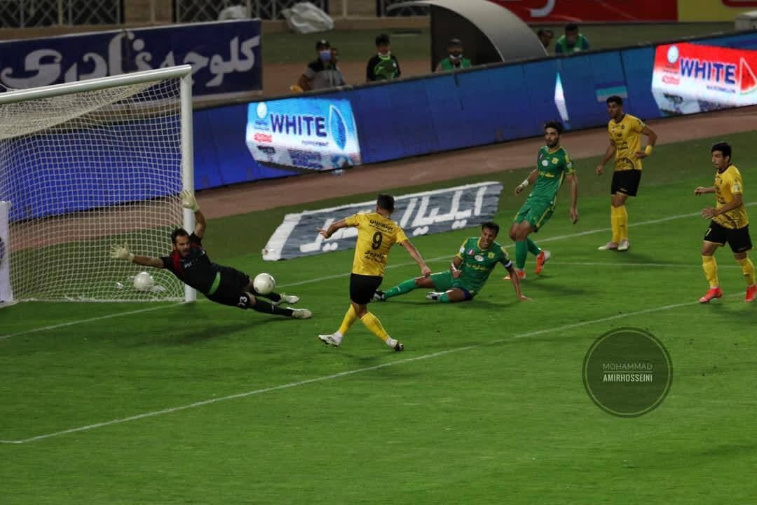 شهباز با این دو گل به تاریخ سپاهان چسبید شهباز با این دو گل به تاریخ سپاهان چسبید