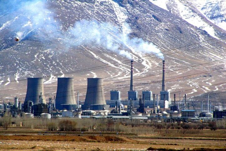 رفع محدودیت کارخانه‌های فولاد و سیمان با پایداری شبکه برق