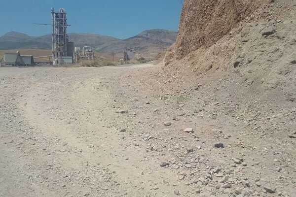 غبار صنعت سیمان بر پیکر سبز و کهن دیلمان گیلان غبار صنعت سیمان بر پیکر سبز و کهن دیلمان گیلان