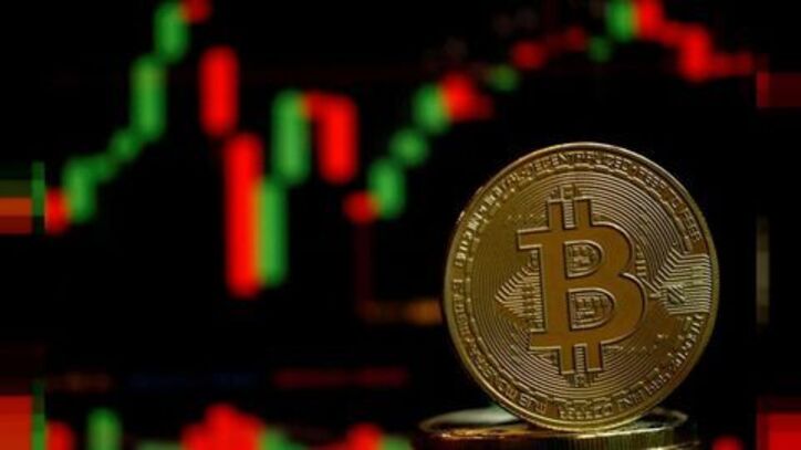 سقوط ۸.۵ درصدی قیمت بیت‌کوین
