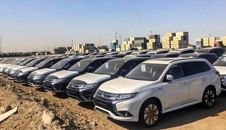 چه تعداد خودرو در گمرک مانده است؟