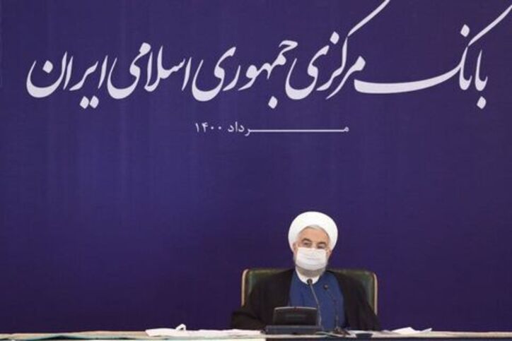 دلار باید ۵ هزار تومان می‌شد/ از بانک مرکزی استقراض نکردیم