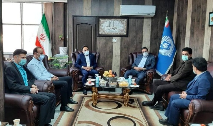دیدار مدیرعامل شرکت ورق خودرو چهارمحال و بختیاری با مدیر شعب بانک تجارت چهارمحال و بختیاری