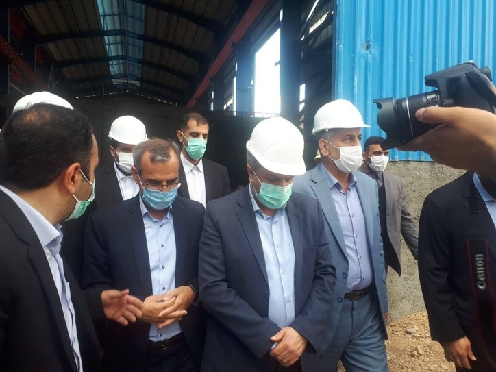 وزیر صنعت، معدن و تجارت و نماینده ویژه رییس جمهور از طرح شرکت ذوب آهن در شهرک صنعتی شاهرود بازدید نمود