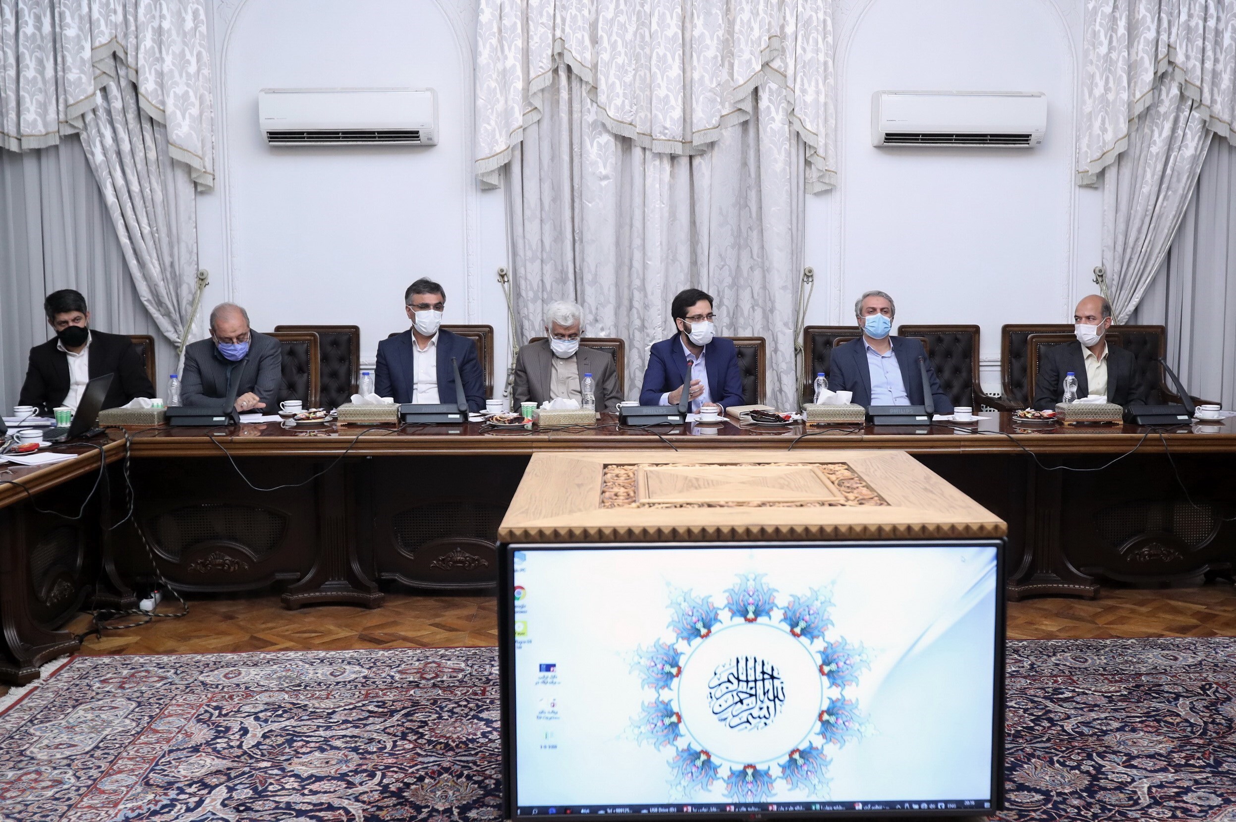 حضور «جلیلی» در جلسه ستاد اقتصادی دولت رئیسی حضور «جلیلی» در جلسه ستاد اقتصادی دولت رئیسی