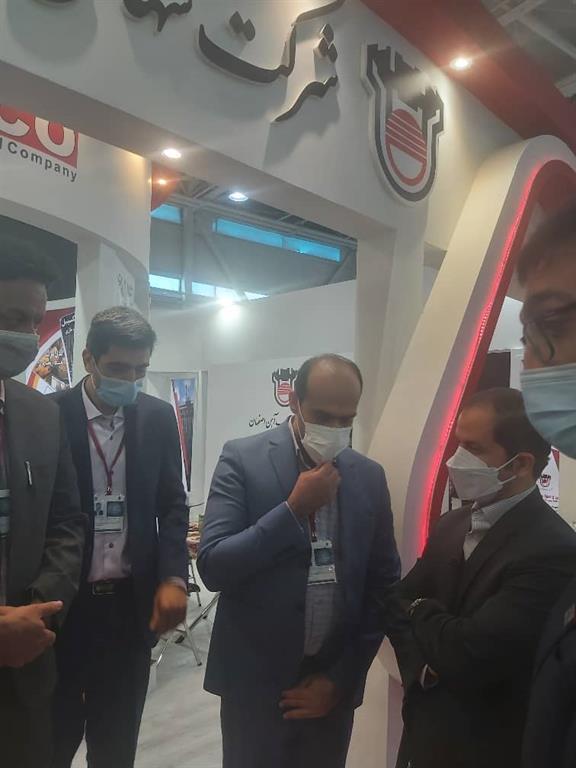 بازدید چند تن از اعضای هیات دولت از غرفه ذوب آهن اصفهان در سومین نمایشگاه تقاضای ساخت و تولید ایرانی بازدید چند تن از اعضای هیات دولت از غرفه ذوب آهن اصفهان در سومین نمایشگاه تقاضای ساخت و تولید ایرانی