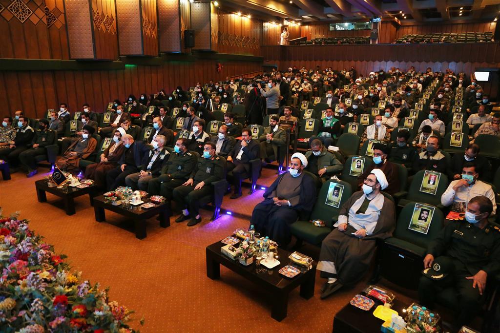 حمایت از صنایعی همچون ذوب آهن، پیروزی در جنگ اقتصادی را رقم میزند حمایت از صنایعی همچون ذوب آهن، پیروزی در جنگ اقتصادی را رقم میزند
