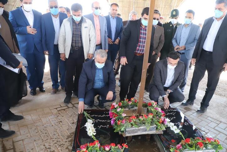 حضور وزیر صمت در گلزار شهدای شهرستان فیروزه و تجدید میثاق با آرمان‌های والای شهدا