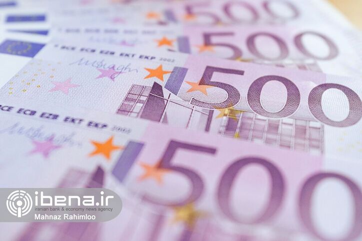 نرخ رسمی یورو کاهش یافت، پوند ثابت ماند