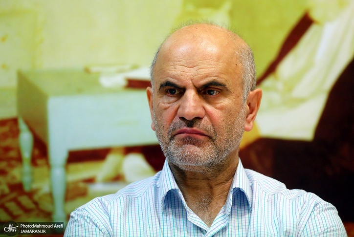 فرشاد مومنی: بازی جدیدی که تحت عنوان تهاتر نفت و افزایش فروشندگان نفت مطرح شده یک بدعت خطرناک است/ آیا صحت دارد بخشی از امتیاز میدان گازی چالوس که نیمی از نیاز اروپا را تامین می‌کند به شرکت‌های روسی و چینی داده شده؟